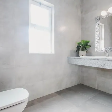 Villa Honolulu By Algarve Vacation